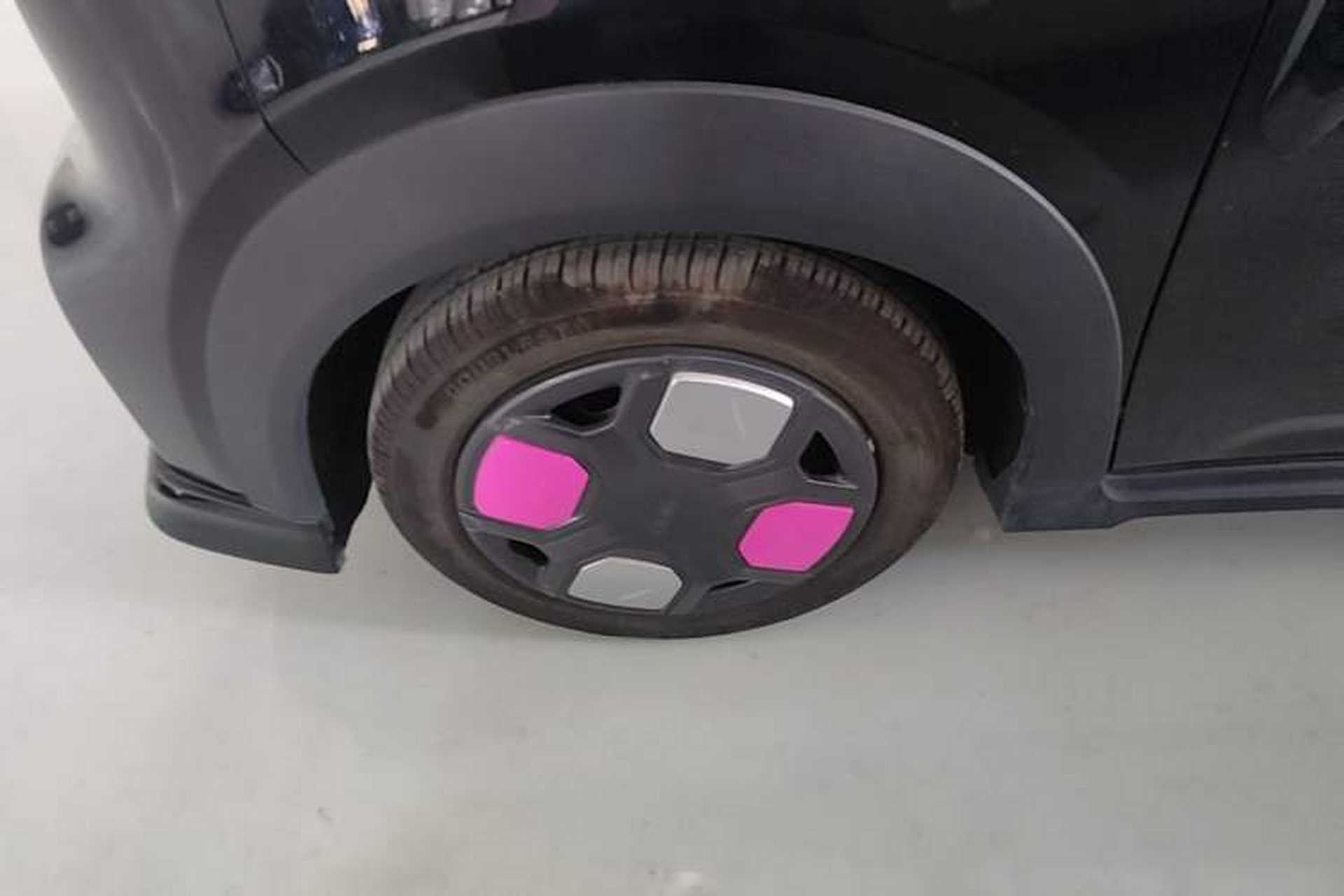 Used Geely Galaxy Panda 2025 210km Panda Kart Left Front Wheel Hub
