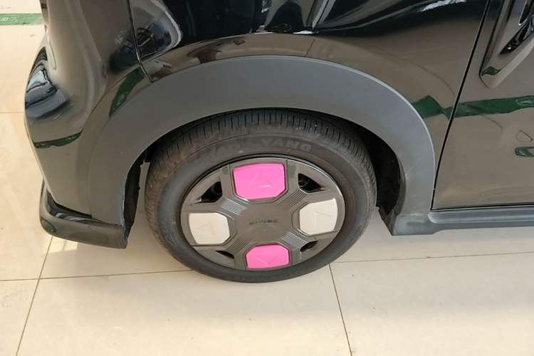 Used Geely Galaxy Panda 2025 210km Panda Kart Left Front Wheel Hub