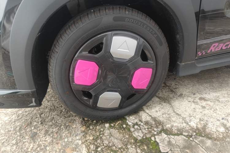 Used Geely Galaxy Panda 2025 210km Panda Kart Left Front Wheel Hub