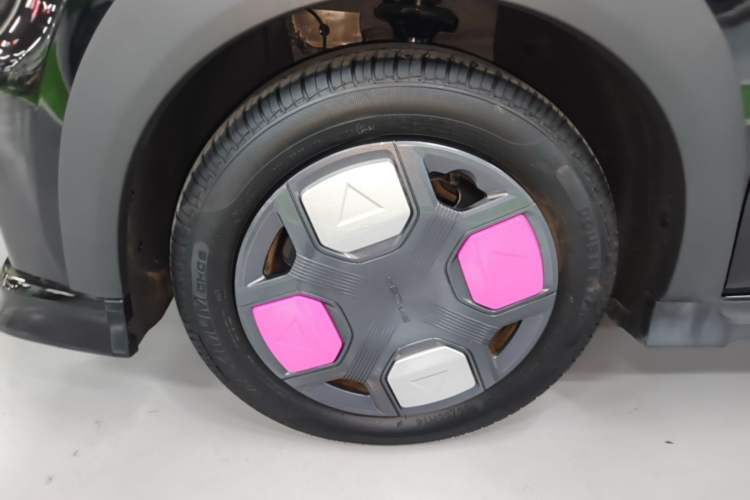 Used Geely Galaxy Panda 2025 210km Panda Kart Left Front Wheel Hub