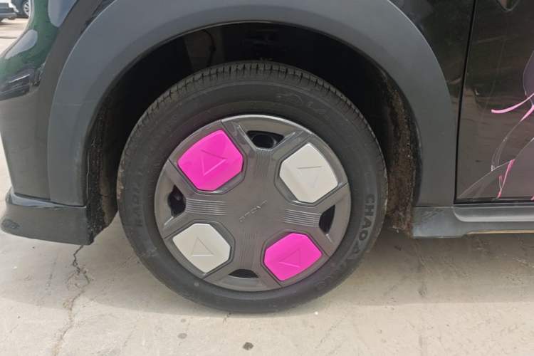 Used Geely Galaxy Panda 2025 210km Panda Kart Left Front Wheel Hub