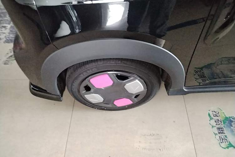 Used Geely Galaxy Panda 2025 210km Panda Rider Left Front Wheel Hub