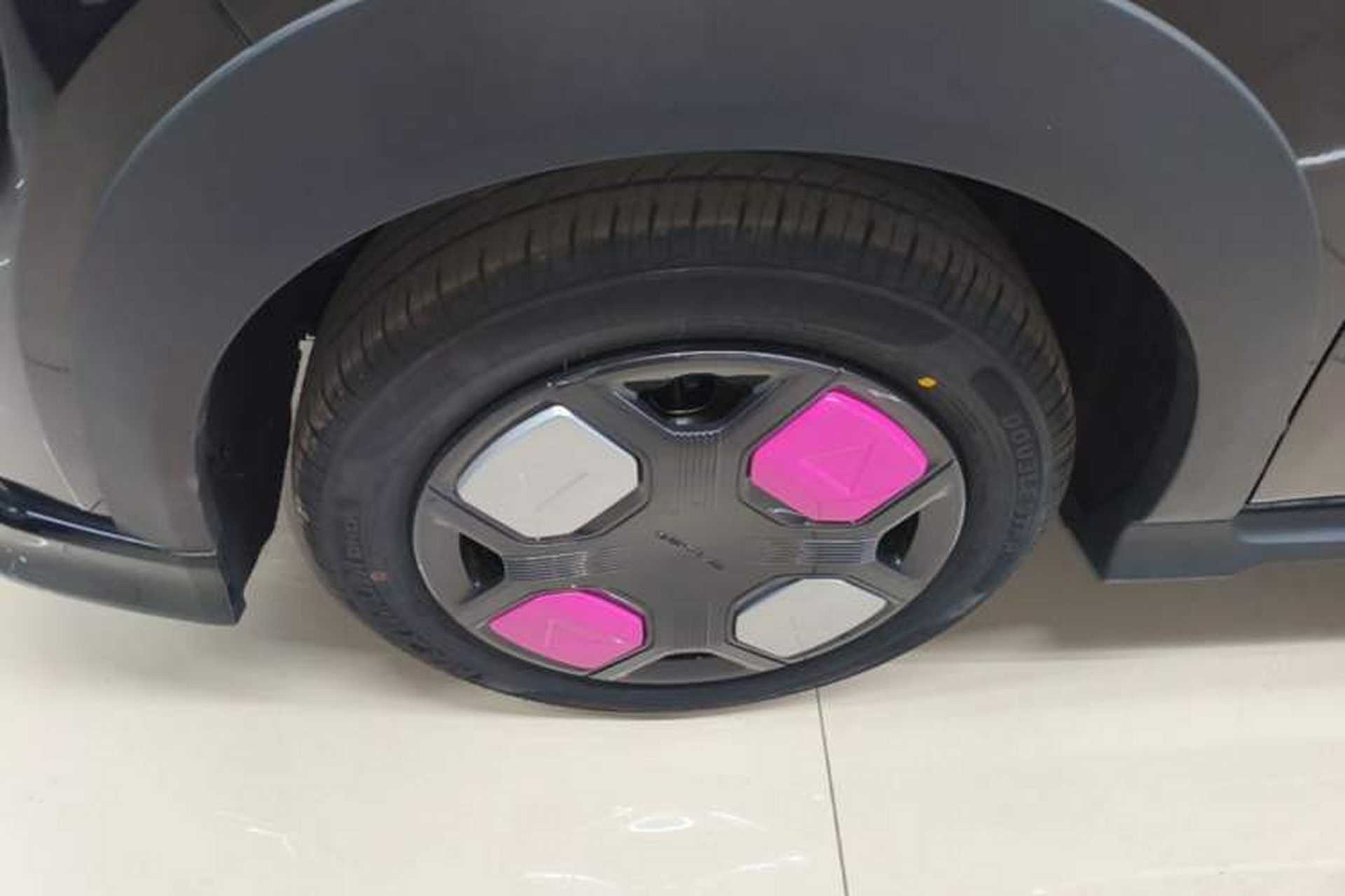 Used Geely Galaxy Panda 2025 210km Panda Kart Left Front Wheel Hub