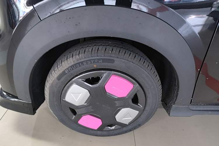 Used Geely Galaxy Panda 2025 210km Panda Kart Left Front Wheel Hub