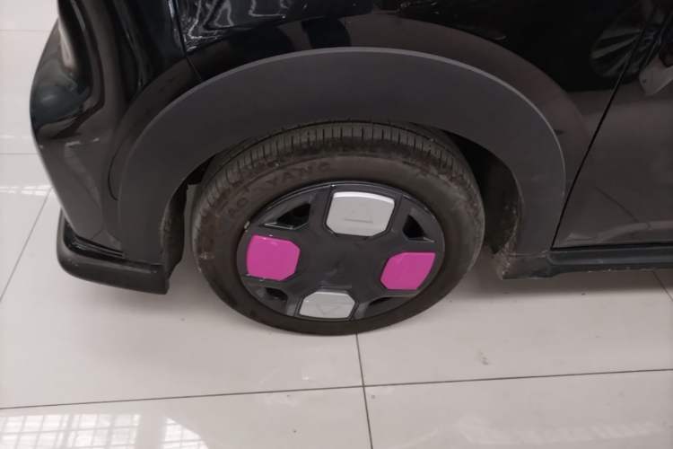 Used Geely Galaxy Panda 2025 210km Panda Kart Left Front Wheel Hub