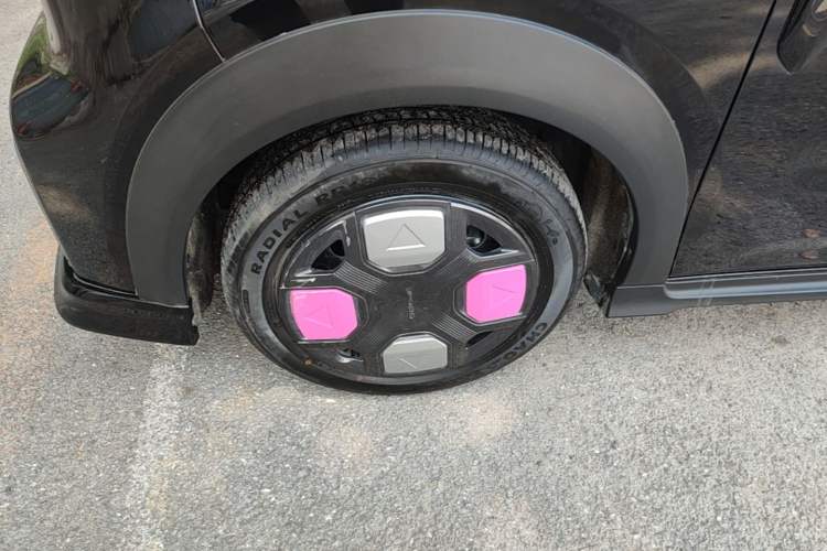 Used Geely Galaxy Panda 2025 210km Panda Kart Left Front Wheel Hub