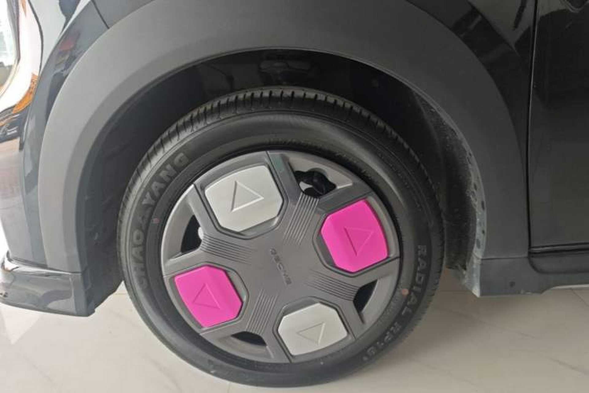 Used Geely Galaxy Panda 2025 210km Panda Kart Left Front Wheel Hub