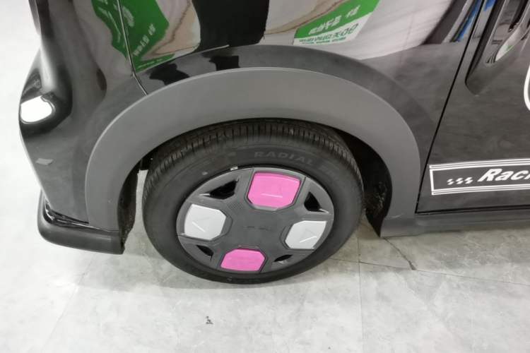 Used Geely Galaxy Panda 2025 210km Panda Kart Left Front Wheel Hub