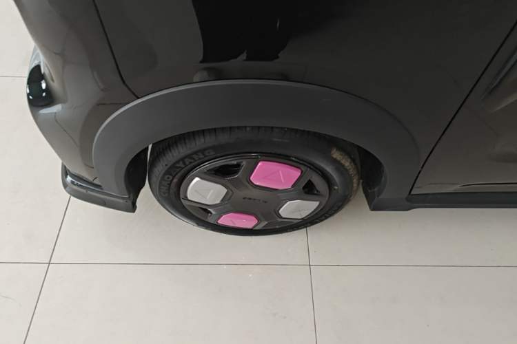 Used Geely Galaxy Panda 2025 210km Panda Kart Left Front Wheel Hub