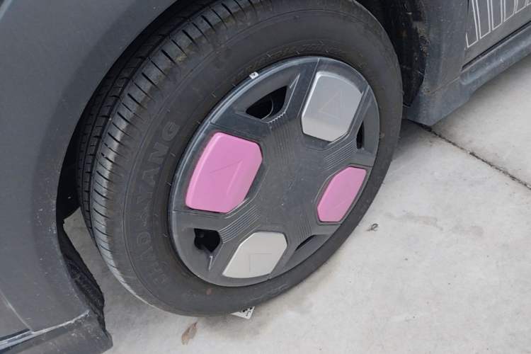 Used Geely Galaxy Panda 2025 210km Panda Kart Left Front Wheel Hub