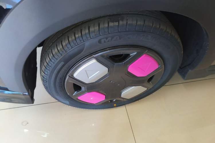 Used Geely Galaxy Panda 2025 210km Panda Kart Left Front Wheel Hub