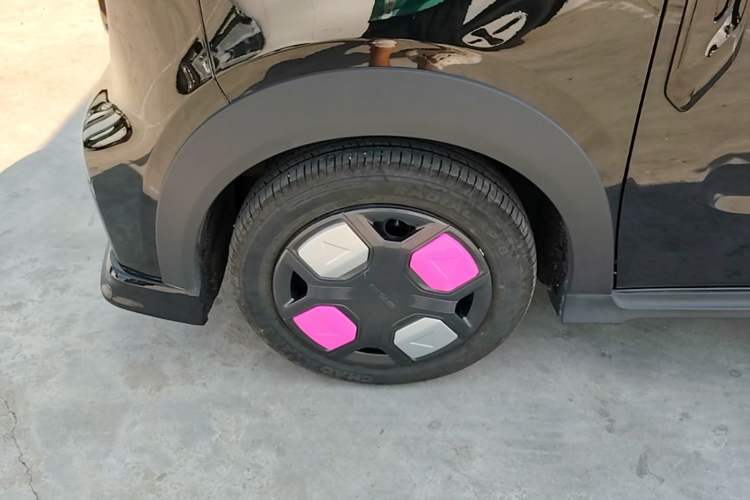 Used Geely Galaxy Panda 2025 210km Panda Kart Left Front Wheel Hub