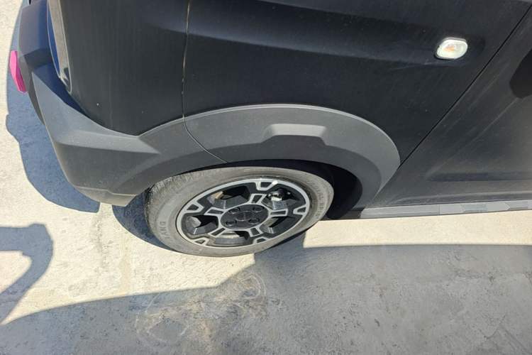 Used Geely Galaxy Panda 2025 210km Panda Rider Left Front Wheel Hub