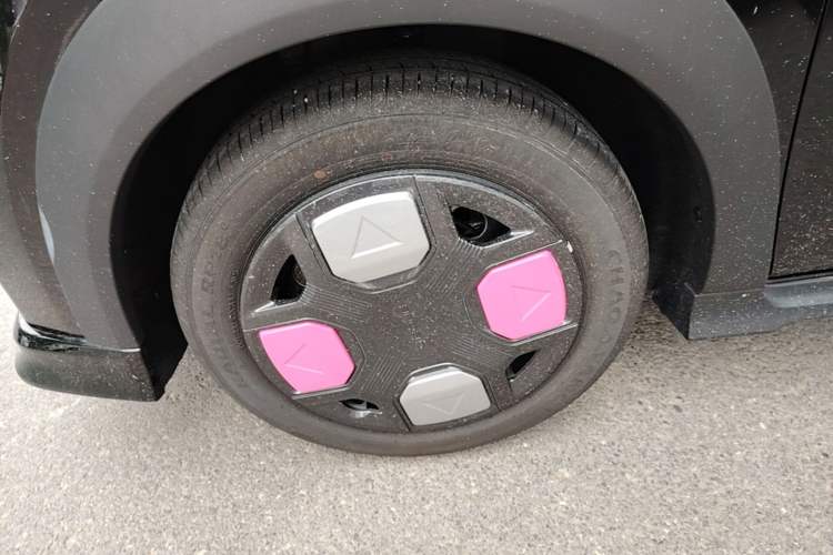 Used Geely Galaxy Panda 2025 210km Panda Kart Left Front Wheel Hub