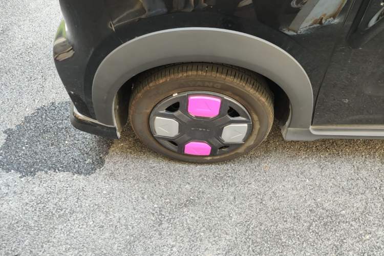Used Geely Galaxy Panda 2025 210km Panda Kart Left Front Wheel Hub