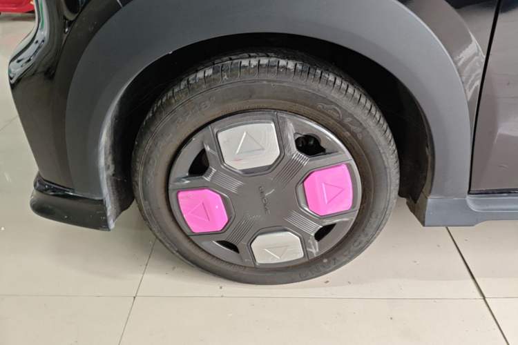 Used Geely Galaxy Panda 2025 210km Panda Kart Left Front Wheel Hub