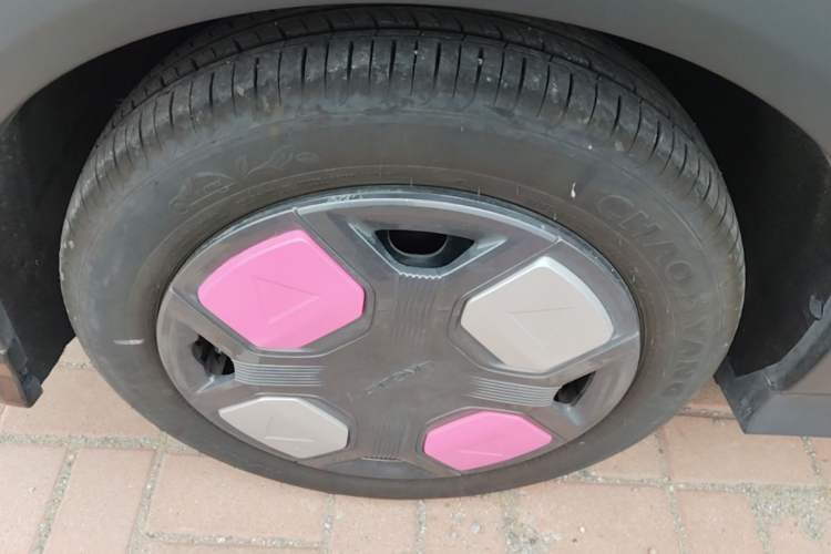 Used Geely Galaxy Panda 2025 210km Panda Kart Left Front Wheel Hub