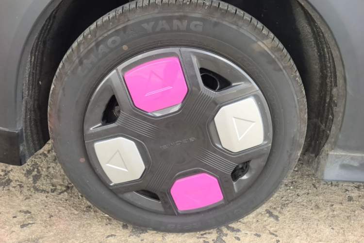 Used Geely Galaxy Panda 2025 210km Panda Kart Left Front Wheel Hub
