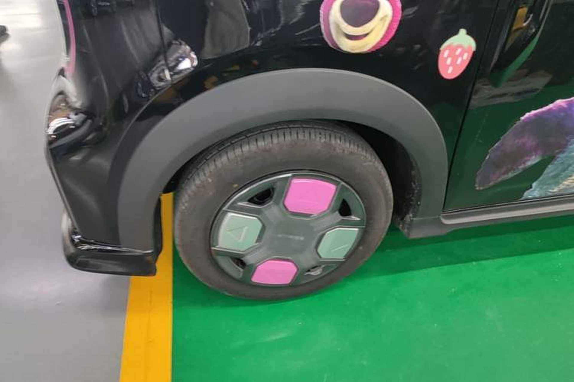 Used Geely Galaxy Panda 2025 210km Panda Kart Left Front Wheel Hub