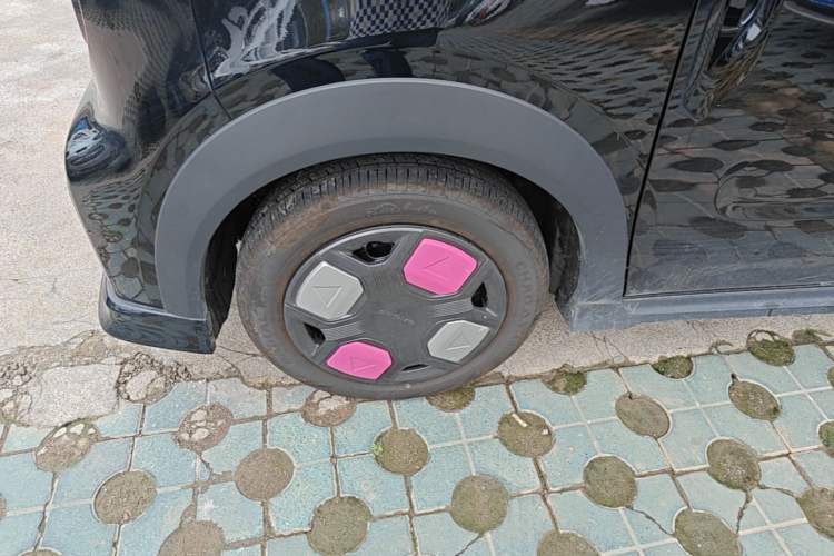 Used Geely Galaxy Panda 2025 210km Panda Kart Left Front Wheel Hub