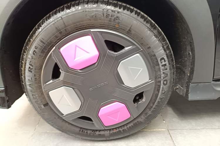 Used Geely Galaxy Panda 2025 210km Panda Kart Left Front Wheel Hub