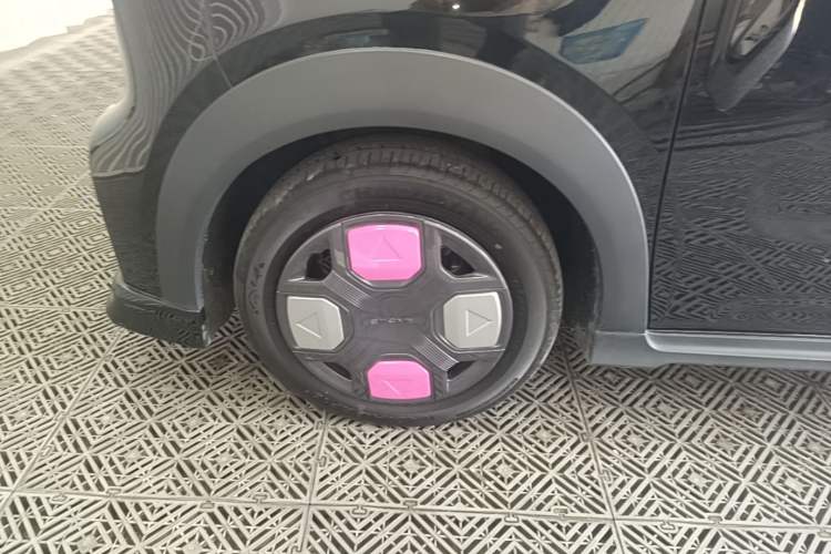 Used Geely Galaxy Panda 2025 210km Panda Kart Left Front Wheel Hub