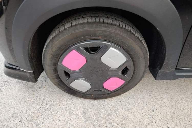 Used Geely Galaxy Panda 2025 210km Panda Kart Left Front Wheel Hub