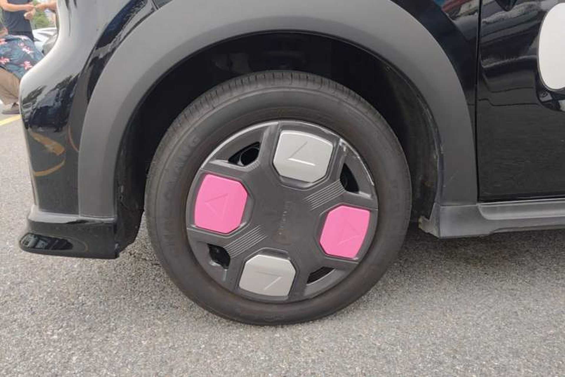 Used Geely Galaxy Panda 2025 210km Panda Kart Left Front Wheel Hub