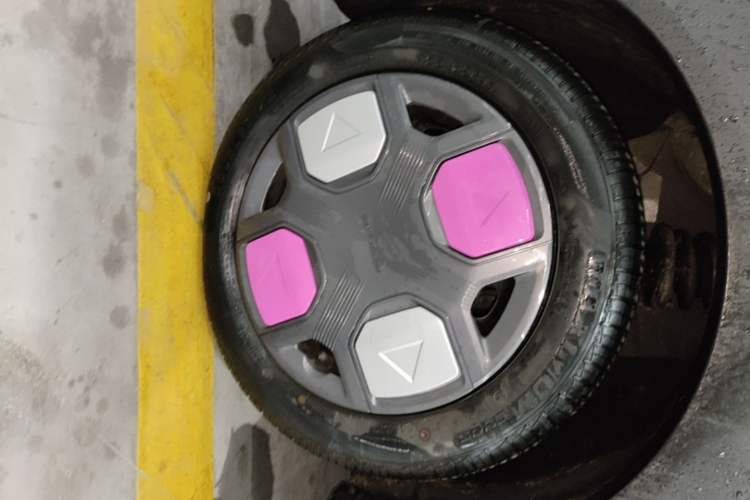 Used Geely Galaxy Panda 2025 210km Panda Kart Left Front Wheel Hub