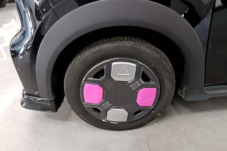 Used Geely Galaxy Panda 2025 210km Panda Kart Left Front Wheel Hub