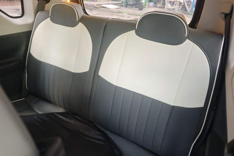 Used Geely Galaxy Panda 2025 210km Panda Kart Left Rear Seat