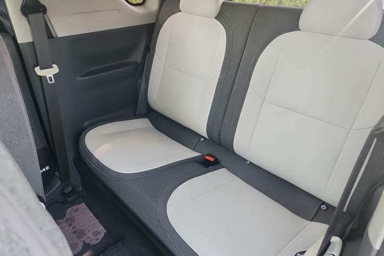 Used Geely Galaxy Panda 2025 210km Panda Kart Left Rear Seat