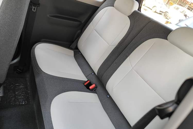 Used Geely Galaxy Panda 2025 210km Panda Kart Left Rear Seat