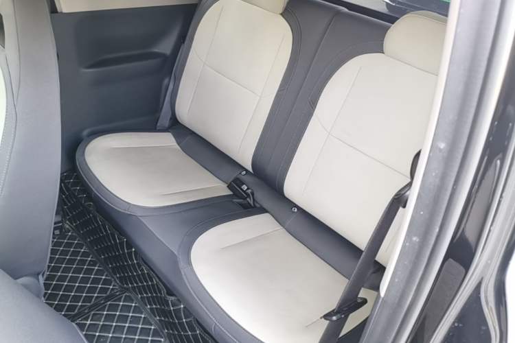 Used Geely Galaxy Panda 2025 210km Panda Kart Left Rear Seat