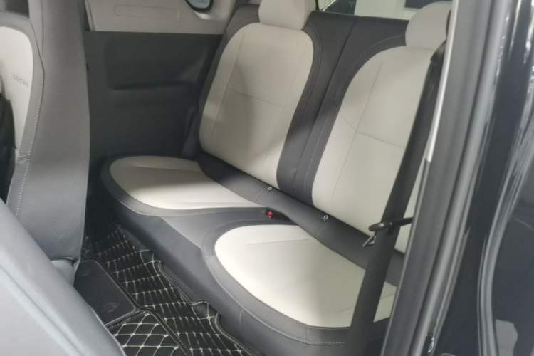Used Geely Galaxy Panda 2025 210km Panda Kart Left Rear Seat