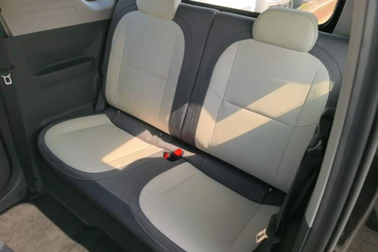 Used Geely Galaxy Panda 2025 210km Panda Kart Left Rear Seat