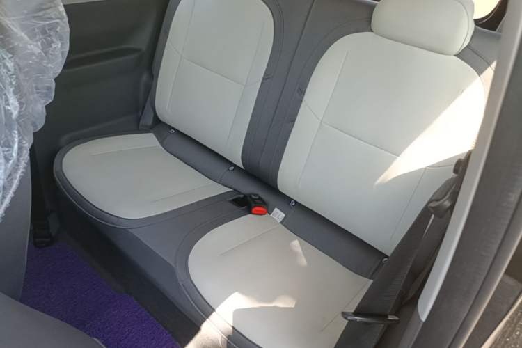 Used Geely Galaxy Panda 2025 210km Panda Kart Left Rear Seat