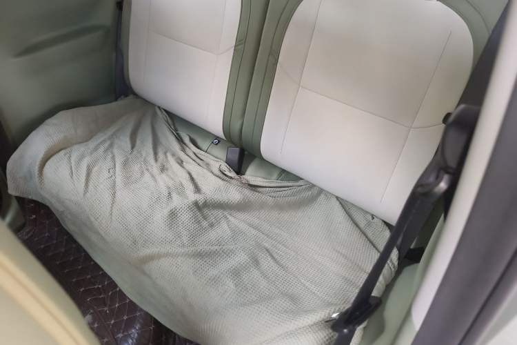Used Geely Galaxy Panda 2025 210km Panda Rider Left Rear Seat