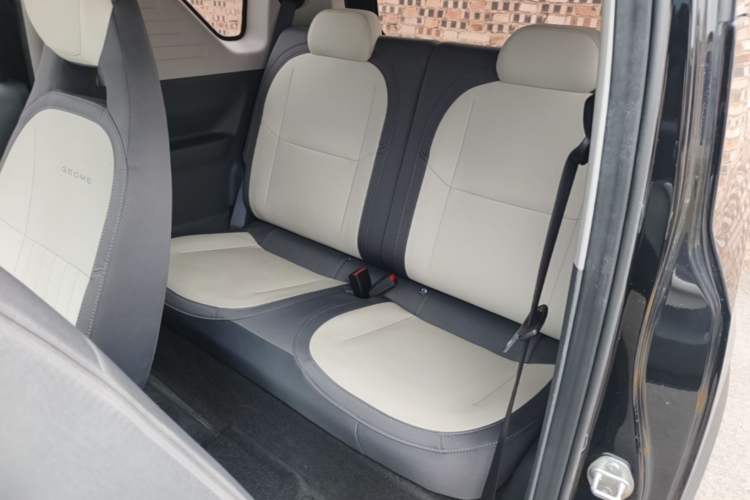 Used Geely Galaxy Panda 2025 210km Panda Kart Left Rear Seat