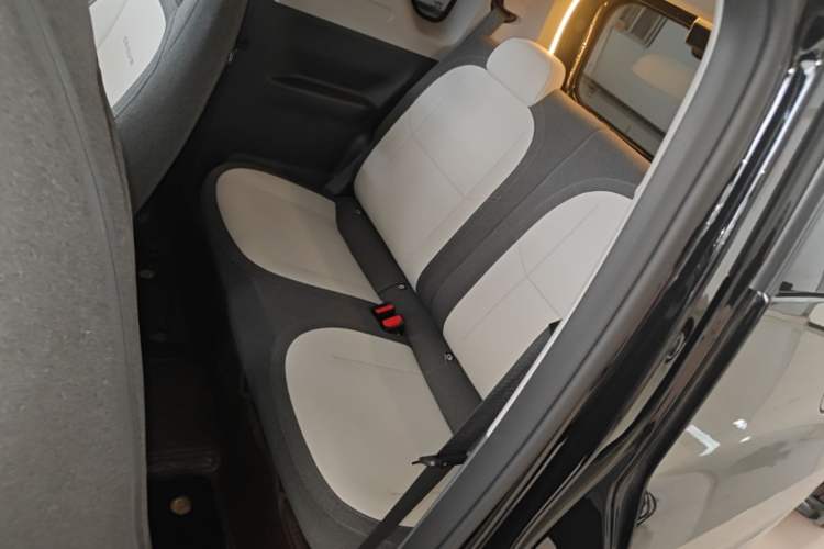 Used Geely Galaxy Panda 2025 210km Panda Kart Left Rear Seat