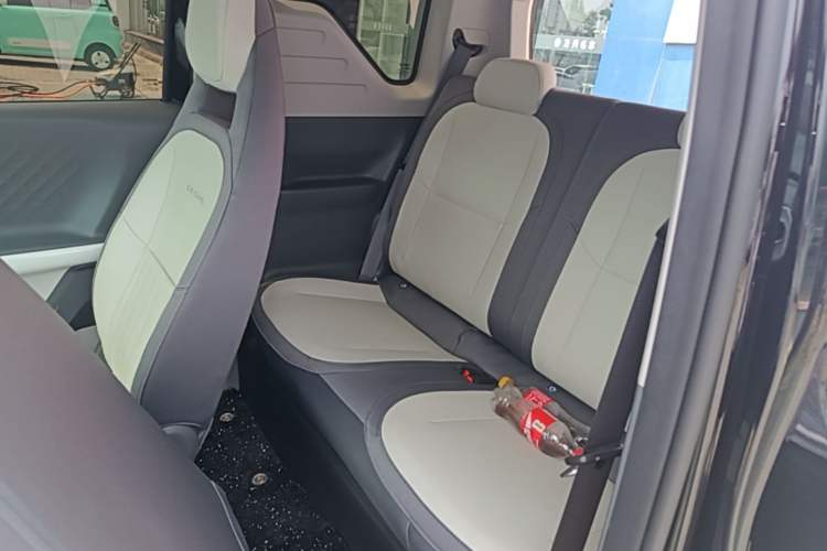 Used Geely Galaxy Panda 2025 210km Panda Kart Left Rear Seat