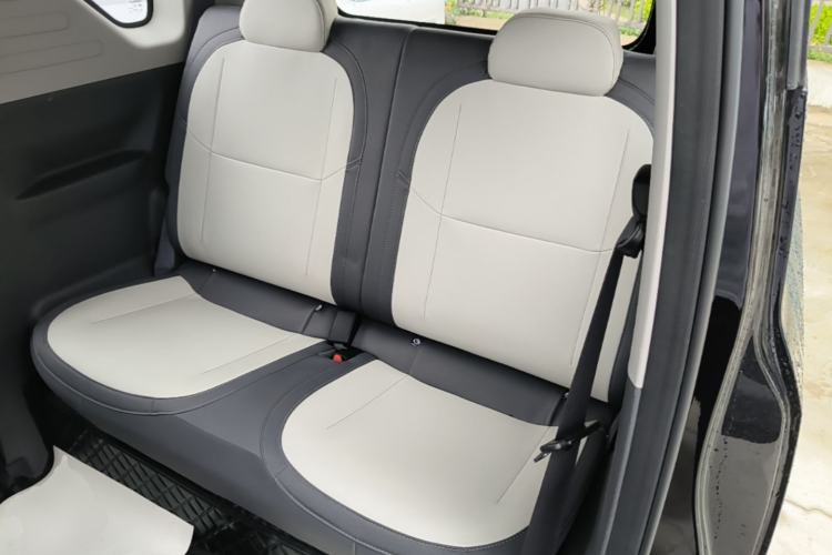 Used Geely Galaxy Panda 2025 210km Panda Kart Left Rear Seat