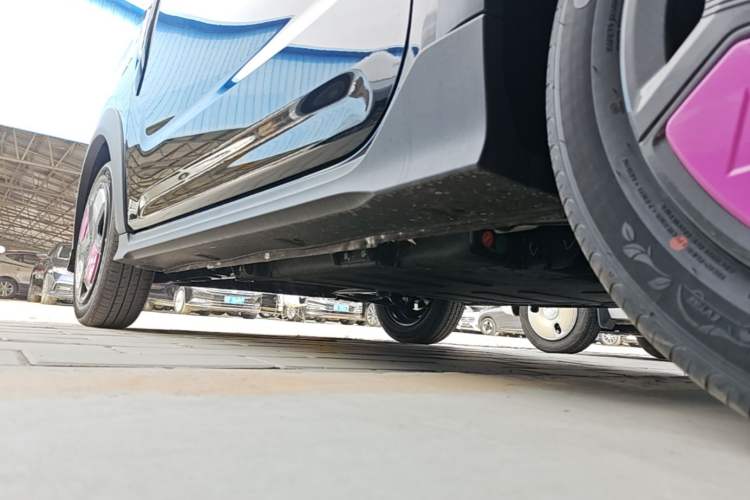 Used Geely Galaxy Panda 2025 210km Panda Kart Left Side Sill