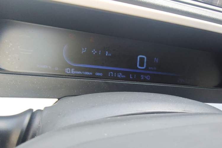 Used Geely Galaxy Panda 2025 210km Panda Kart Odometer Close Up