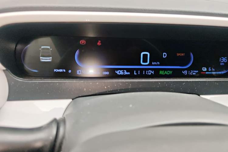 Used Geely Galaxy Panda 2025 210km Panda Kart Odometer Close Up