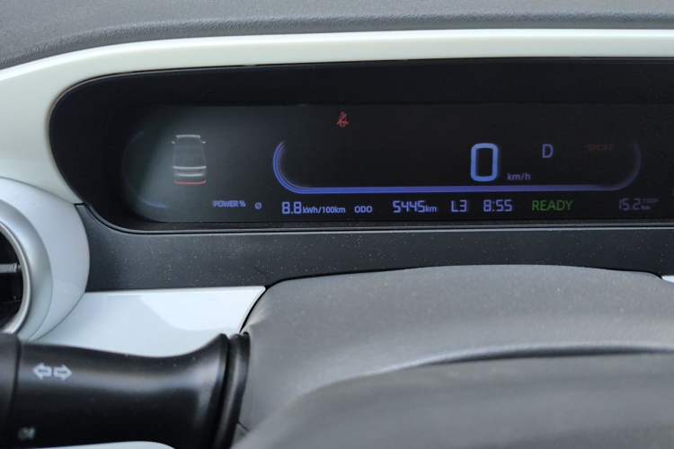 Used Geely Galaxy Panda 2025 210km Panda Kart Odometer Close Up