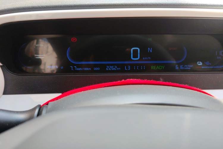 Used Geely Galaxy Panda 2025 210km Panda Kart Odometer Close Up