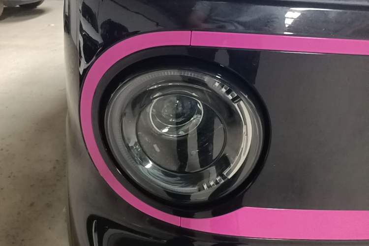 Used Geely Galaxy Panda 2025 210km Panda Kart Right Front Headlight