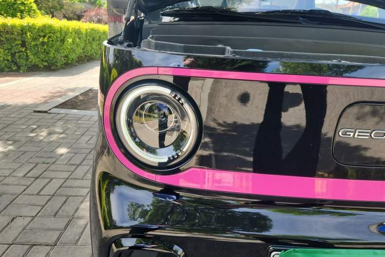 Used Geely Galaxy Panda 2025 210km Panda Kart Right Front Headlight