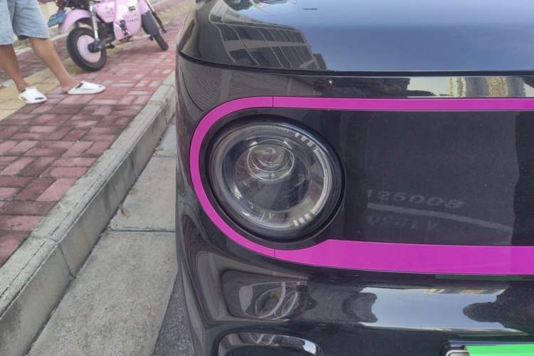 Used Geely Galaxy Panda 2025 210km Panda Kart Right Front Headlight
